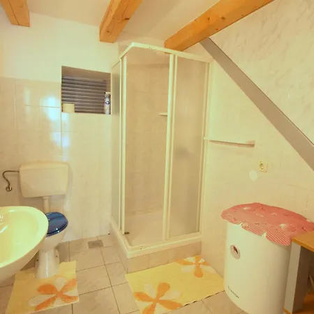 House Perla, Only 200 M From The Beach *